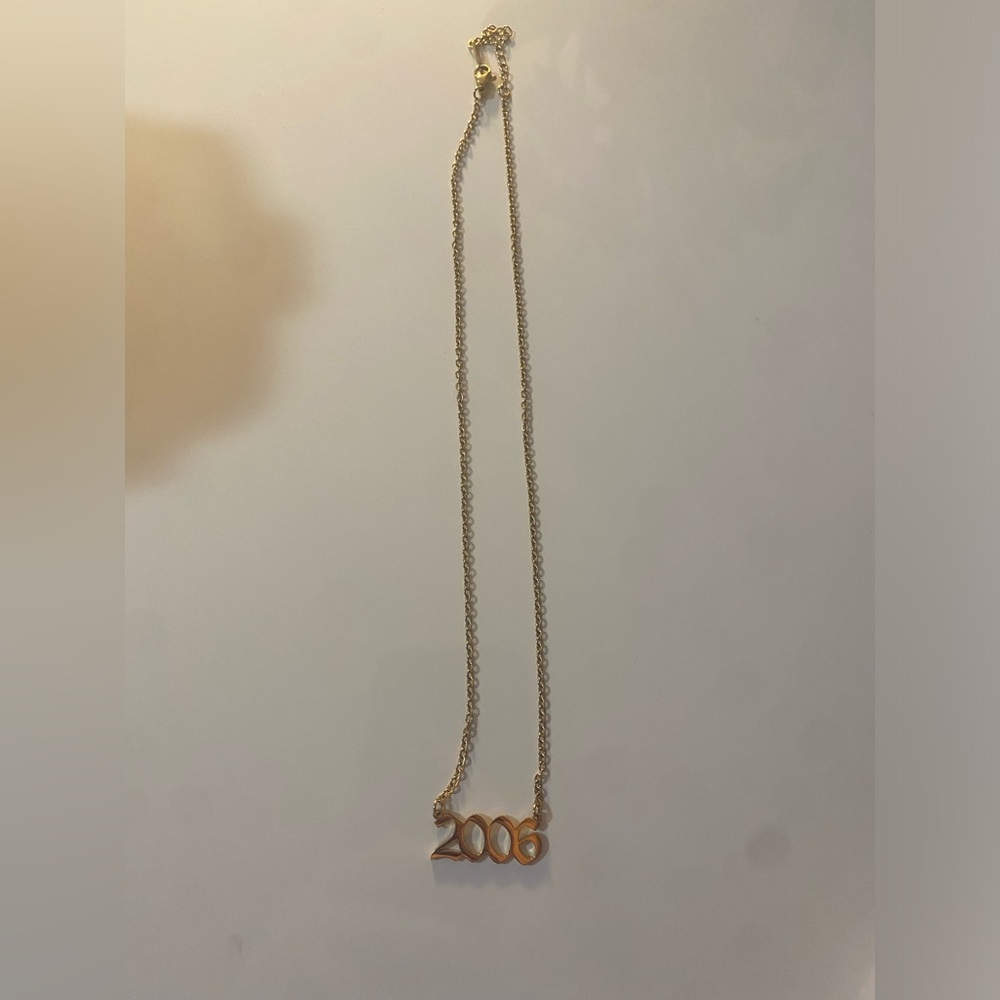 2006 gold necklace